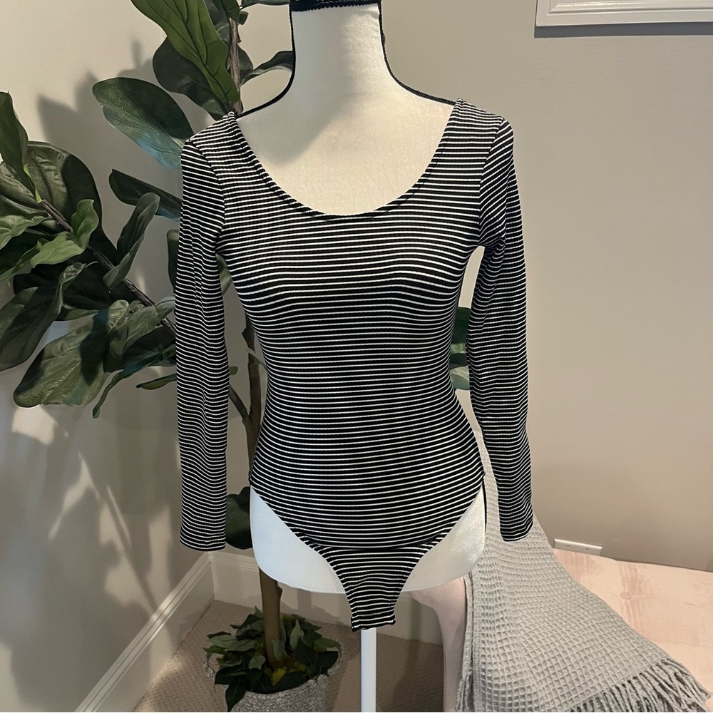 TOPSHOP Bow-Tie Striped Bodysuit